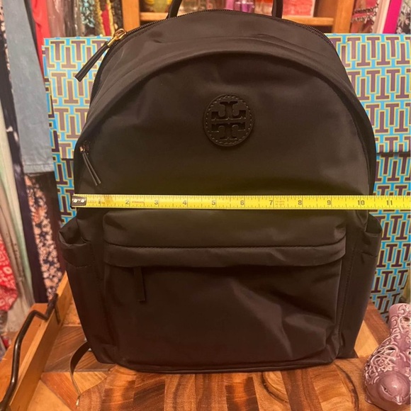 Tory Burch nylon backpack 🎒 - Picture 3 of 10